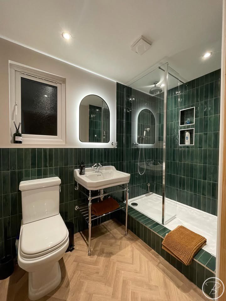 WC, Basin & Shower Enclosure 