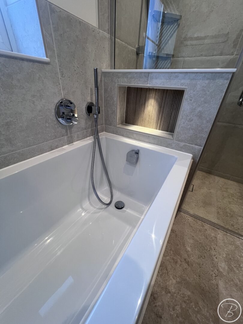 Bath Alcove & Fittings