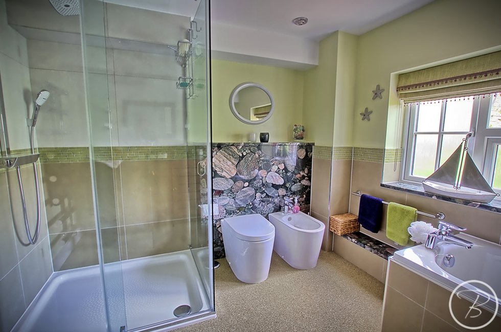 Customer En Suite in Bury St Edmunds by Baytree Bathrooms