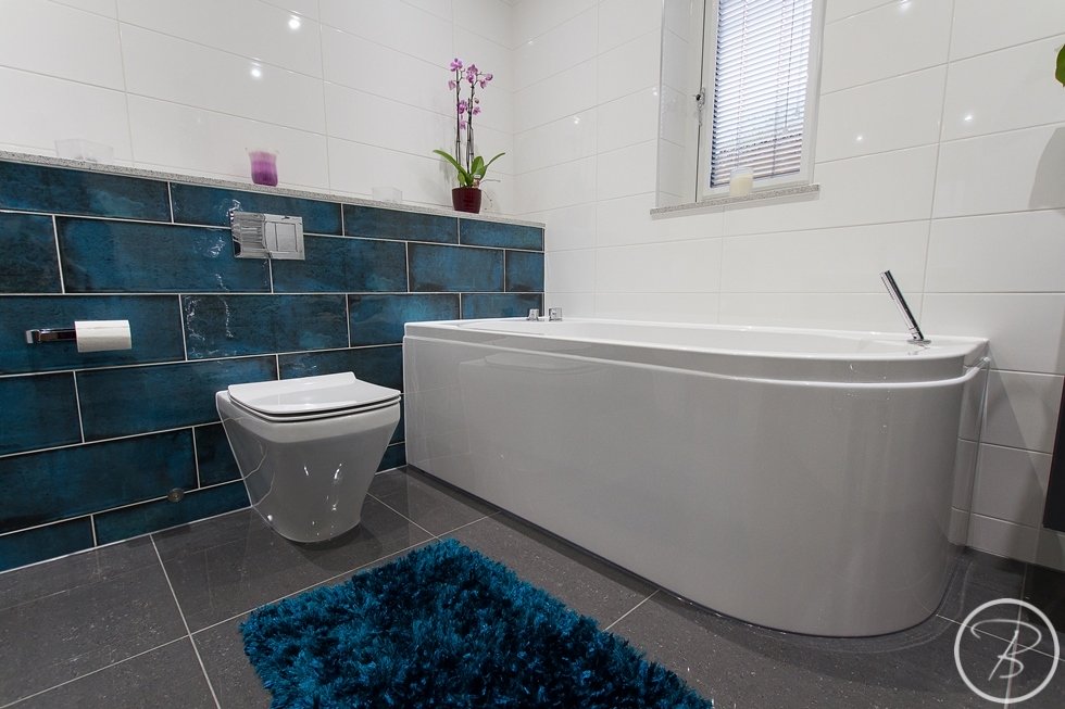 Feature Tiles