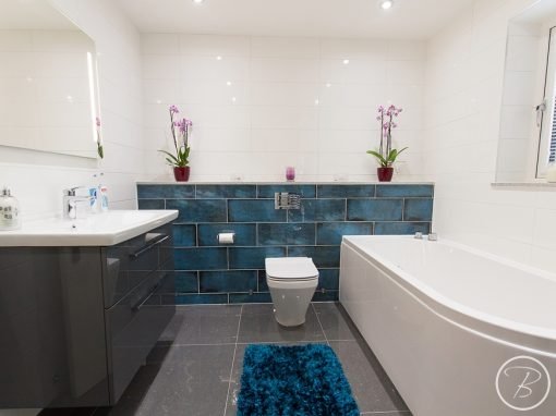 Ensuite in Newmarket