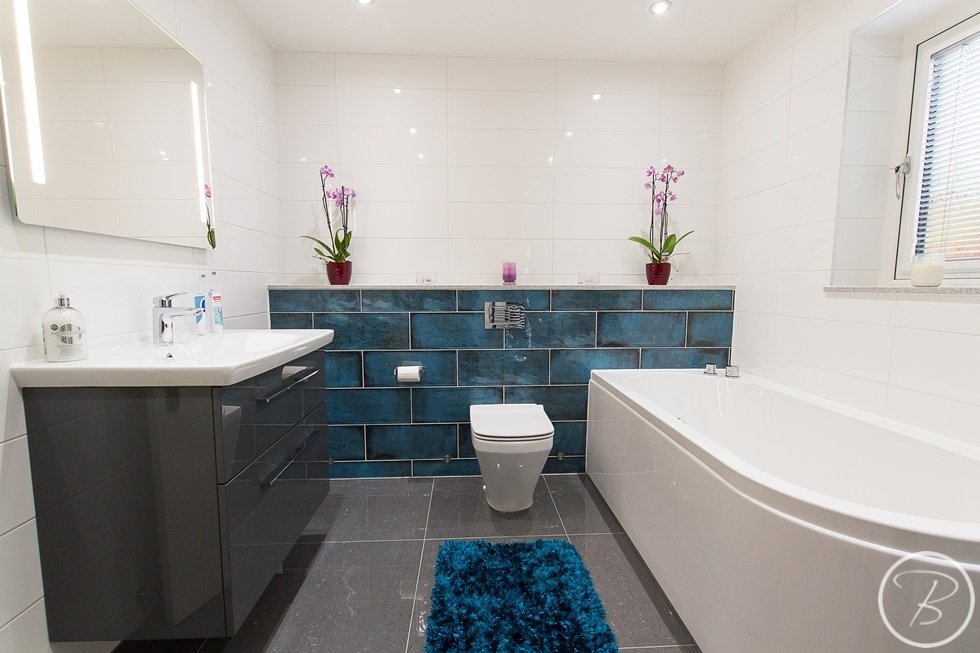 Feature Tiles