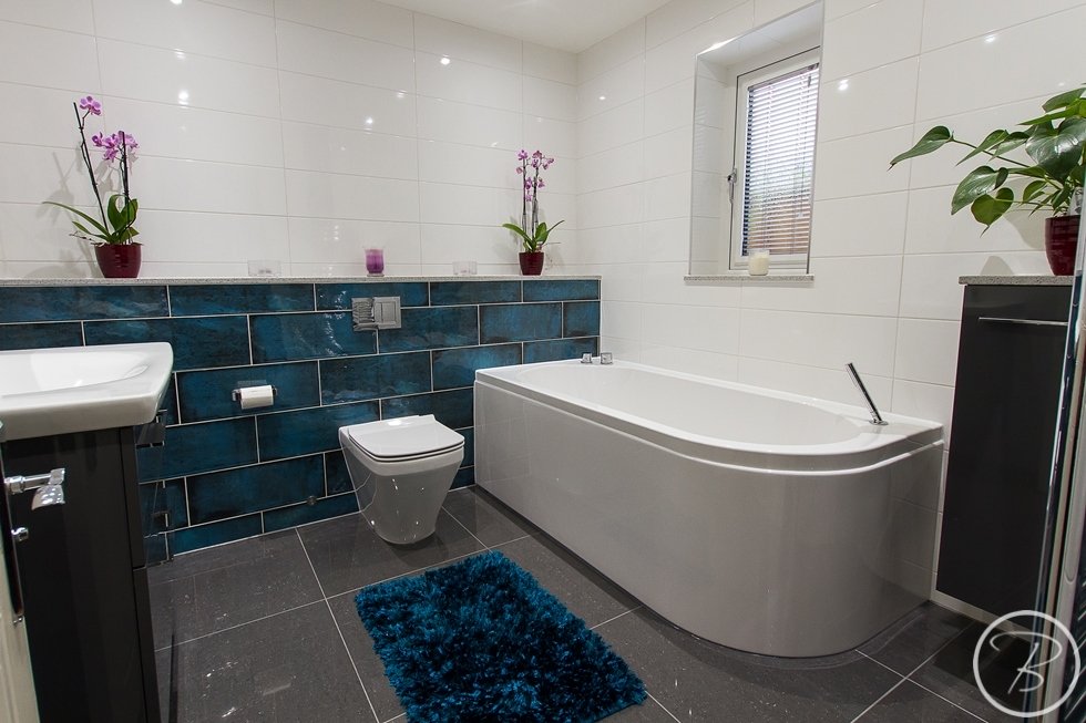 Feature Tiles