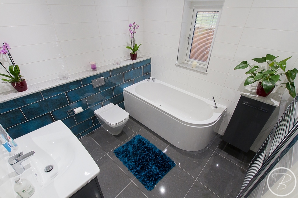 Feature Tiles