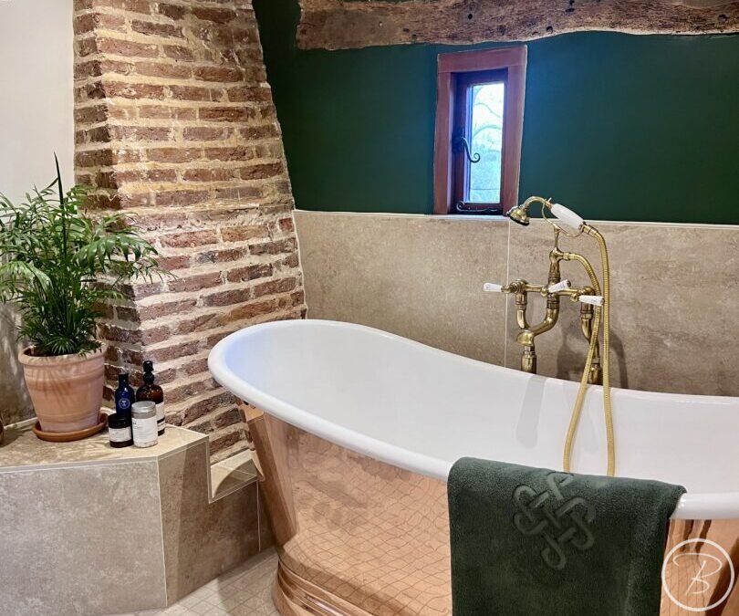Full Bath View