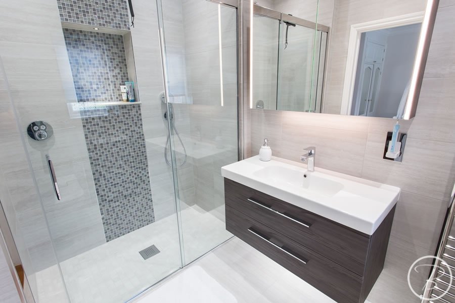 Guest Ensuite in Ipswich designed and installed by Baytree Bathrooms