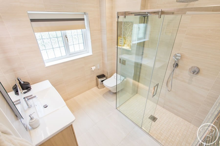 Master Ensuite in Ipswich designed and installed by Baytree Bathrooms