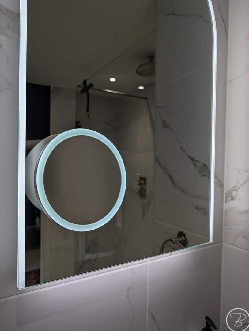 Mag Mirror