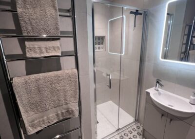 The Stellar Suite ~ Ensuite in Bury St. Edmunds, Suffolk