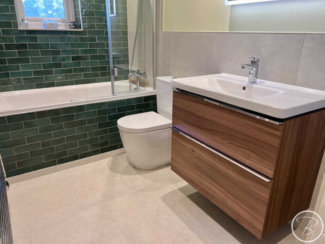 WC & Vanity Unit